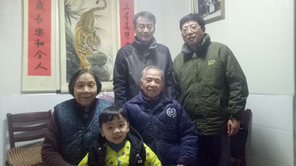 校领导慰问离退休老同志2019.1.7.jpg