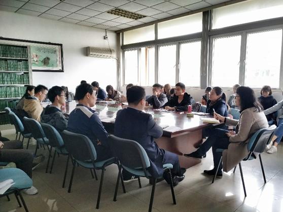 我院召开学生座谈会